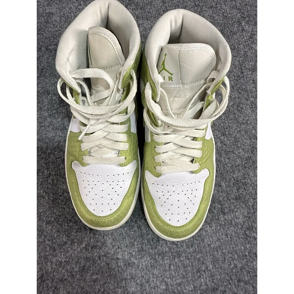 Air Jordan 1 Mid SE “Green Python” – Women’s Size 7 – Premium Leather –Excellent